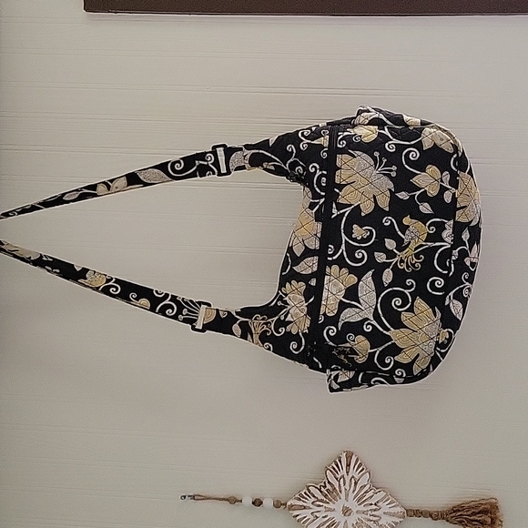 Vera Bradley - Picture 3 of 4